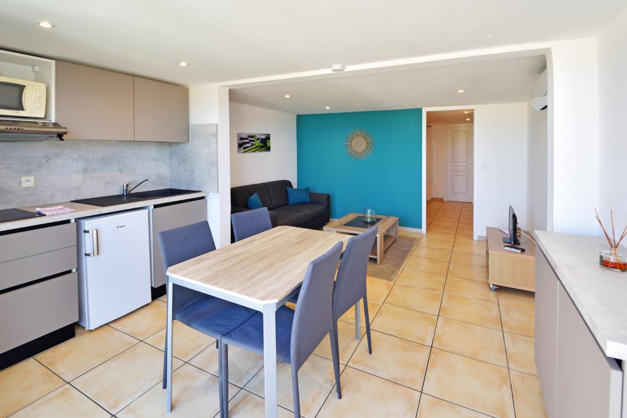 Calvi Appart Hotel Bagian luar foto