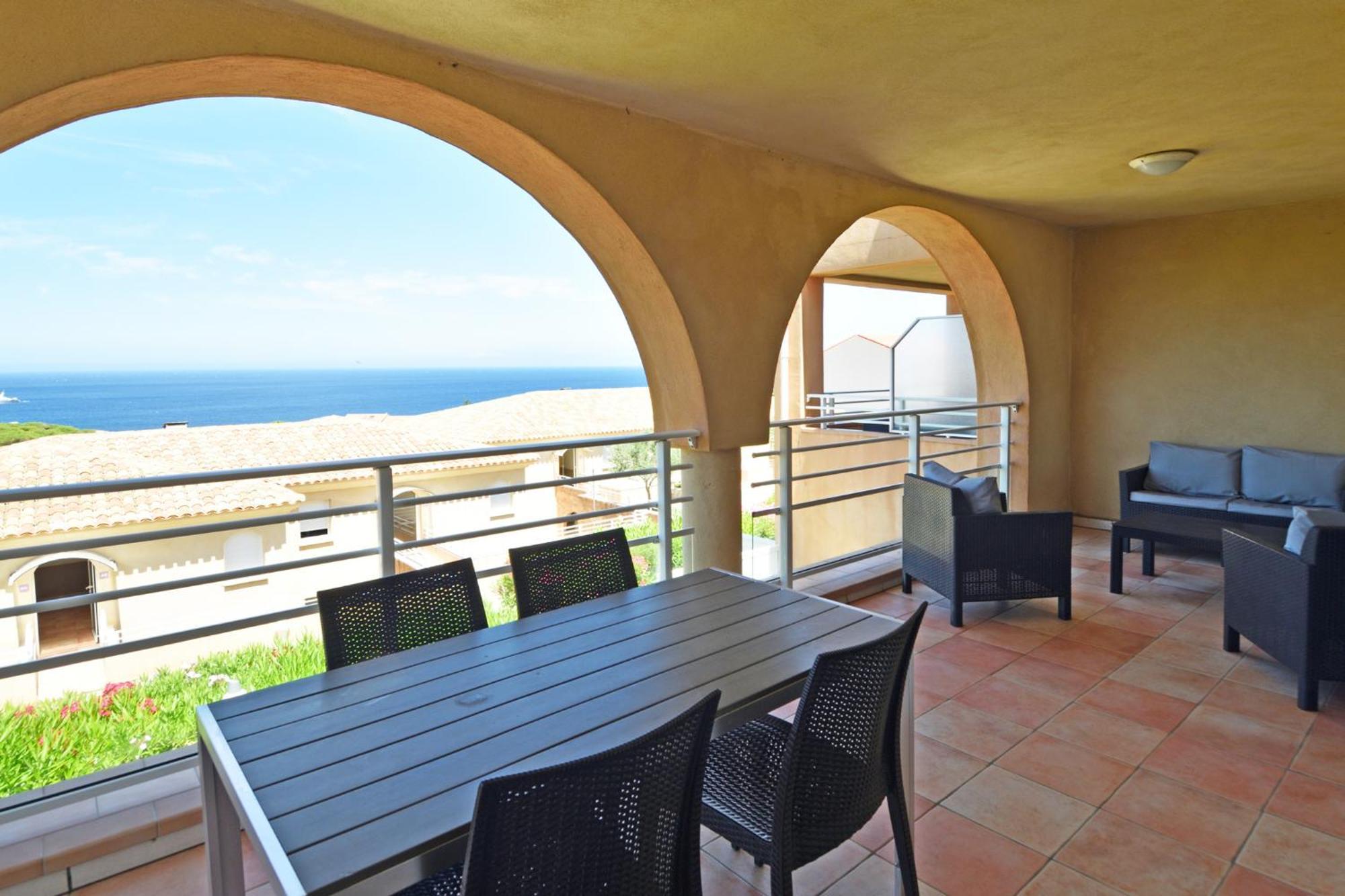 Calvi Appart Hotel Bagian luar foto
