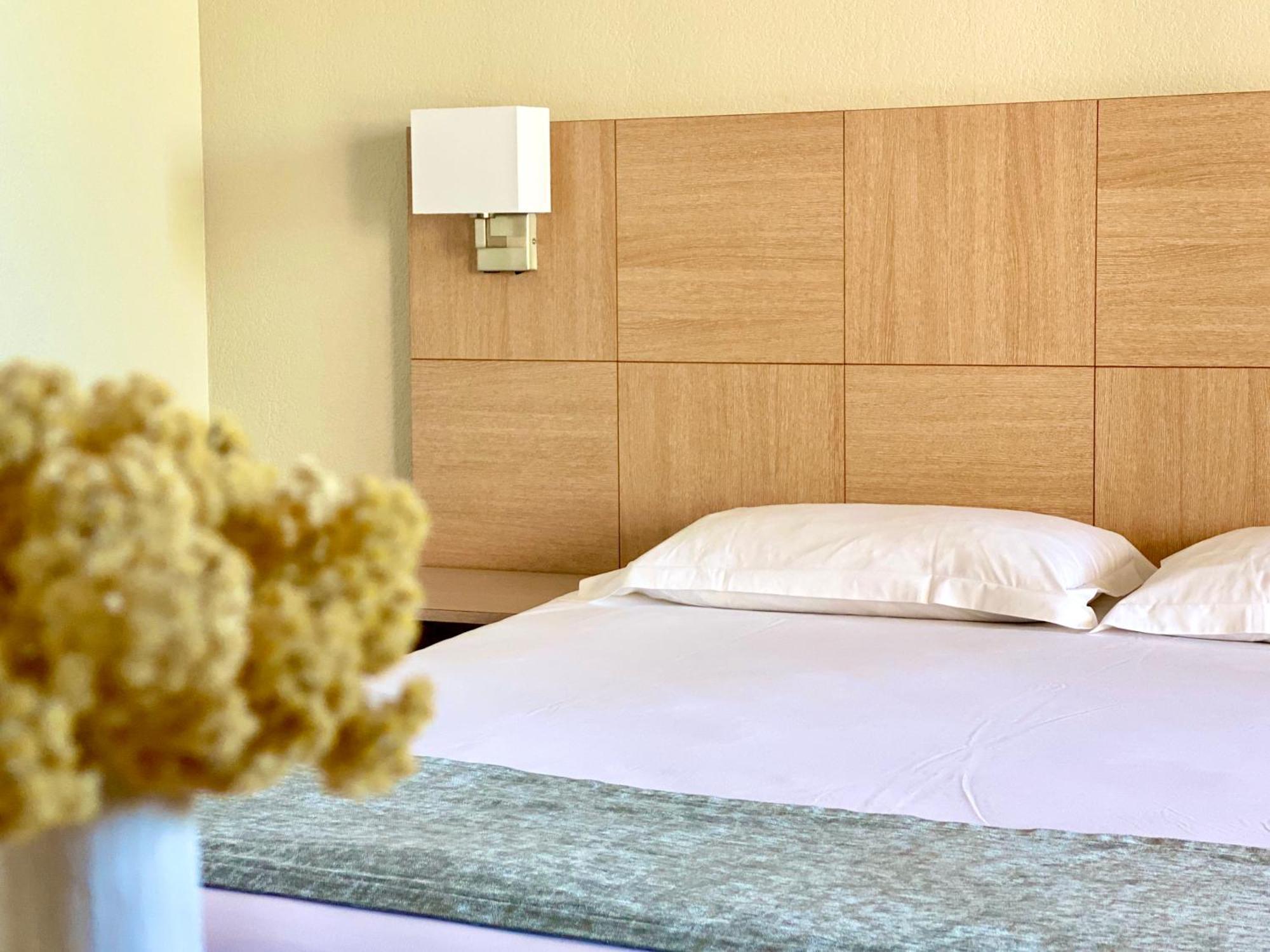 Calvi Appart Hotel Bagian luar foto