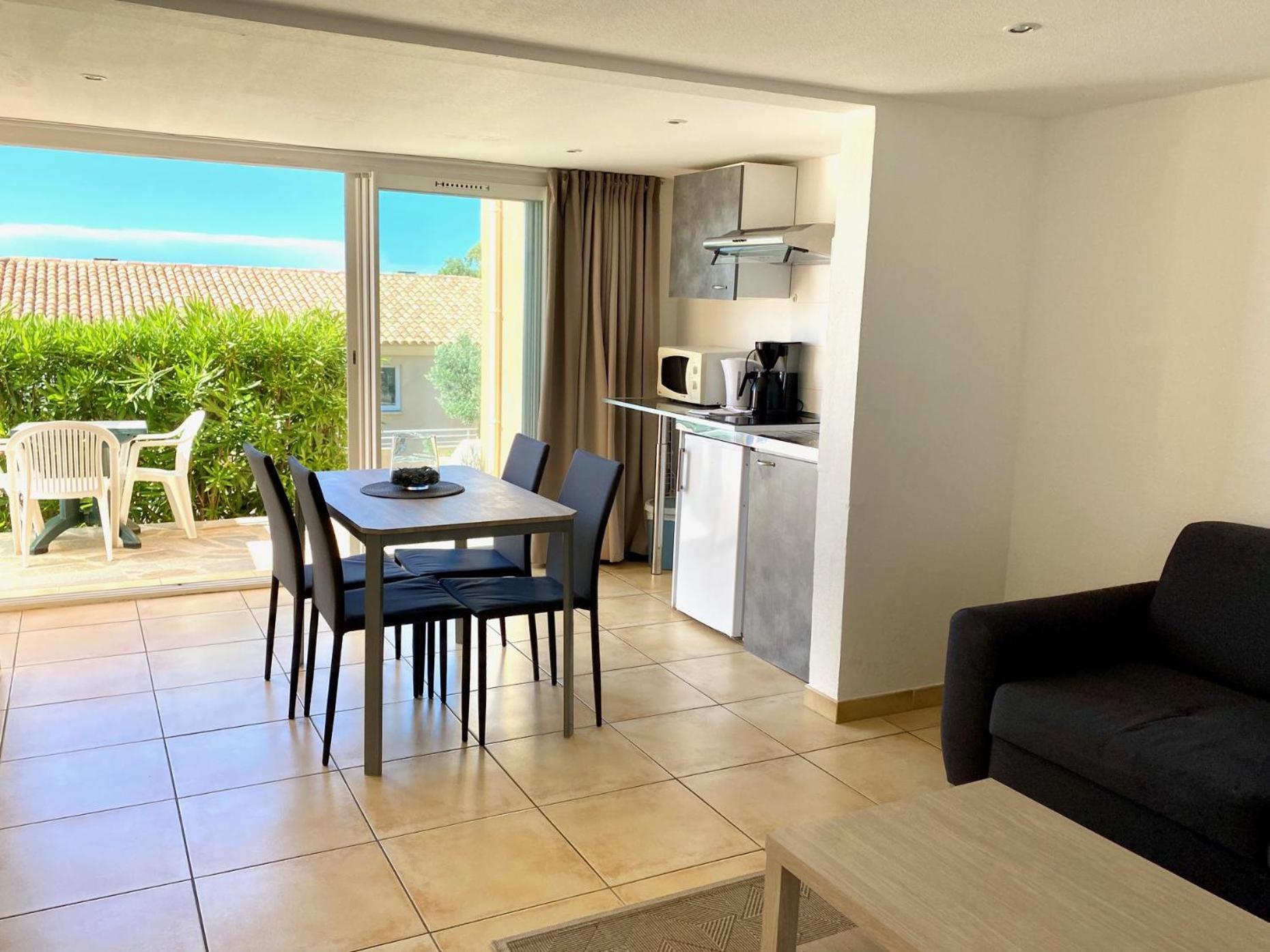 Calvi Appart Hotel Ruang foto